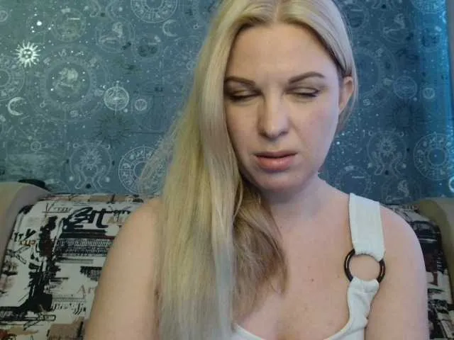 BlondeFox's Thumb Image