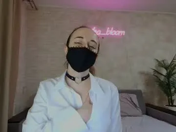 anikabloom broadcasting live