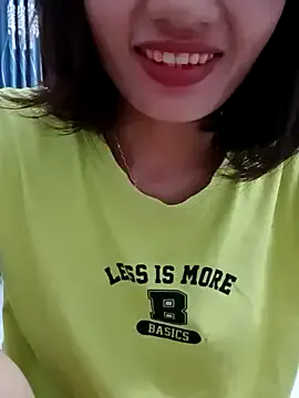 Hinna_x broadcasting live