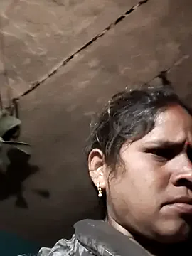 Hot_kiran4 broadcasting live