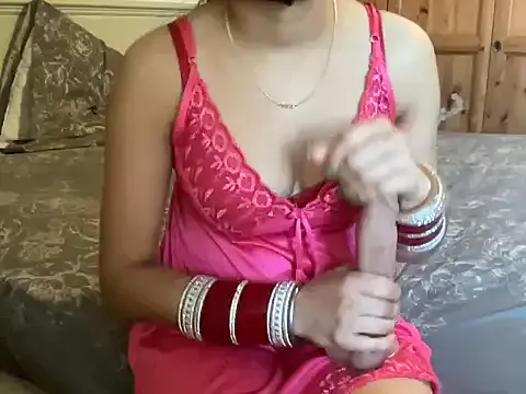 Komal_panjabi_girl's Thumb Image