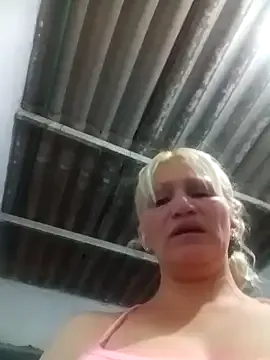 Nicolle_Milf's Thumb Image