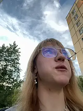 Only_April's Thumb Image