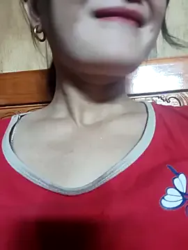 Paul-paul11 broadcasting live