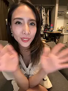 rena_rena_rena's Thumb Image