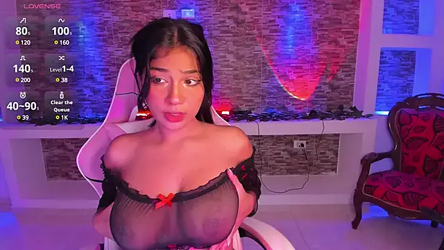 Sophiefoxy__'s Thumb Image