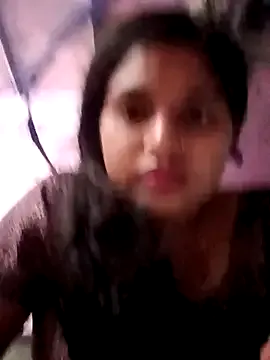 TINASONI broadcasting live